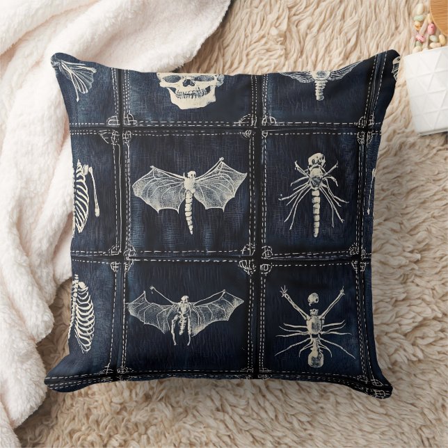 Almofada Colcha de jeans com caveiras e insetos (Cobertor)