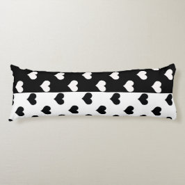 Almofada Comprida Padrão de Coração de Amor Branco Negro