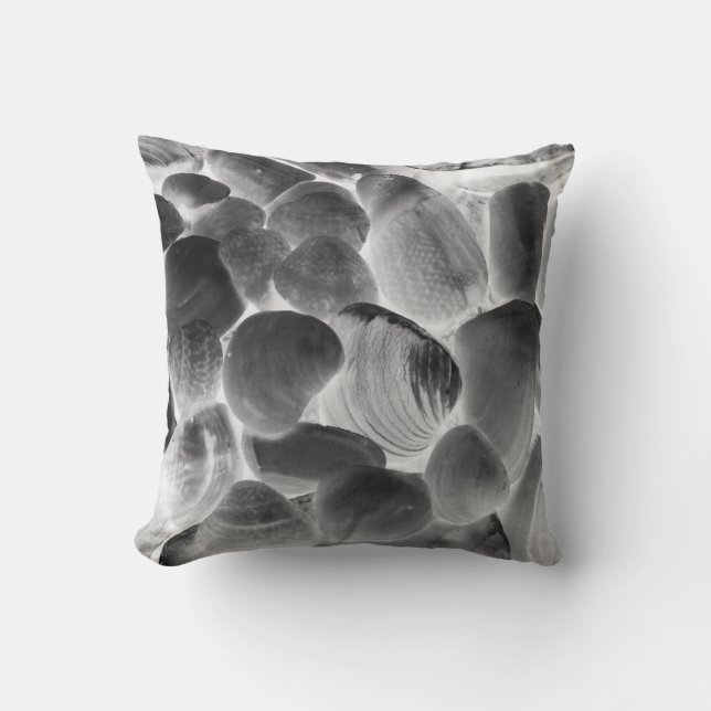 Almofada Concha de ostras marítimas em tons de cinza (Frente)
