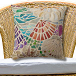 Almofada Conchas Decorativas<br><div class="desc">Adicione este travesseiro decorativo decorativo à decoração da sua casa ou praia. Ele apresenta uma impressão de um mosaico original inspirado na praia feito de vidro,  seixos e conchas. Mosaico original © Michele Davies</div>