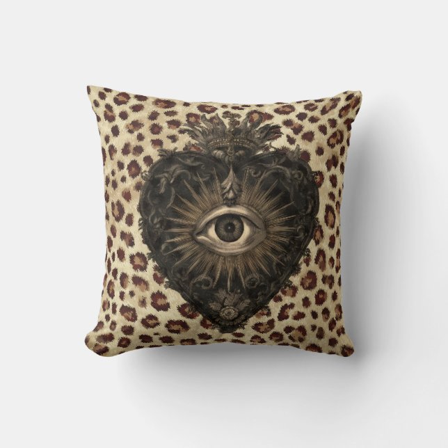 Almofada Coração Sagrado em Fundo de Leopardo (Frente)