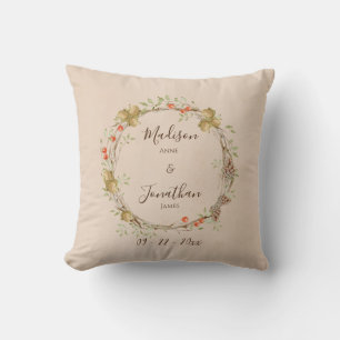 Almofada Coroa de Folhagem com Letra Floral Romântica Perso