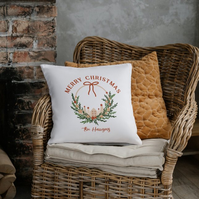 Almofada Coroa de Natal Escandinava Feliz Natal Personaliza (Seasonal Merry Christmas Personalized Throw Pillow)