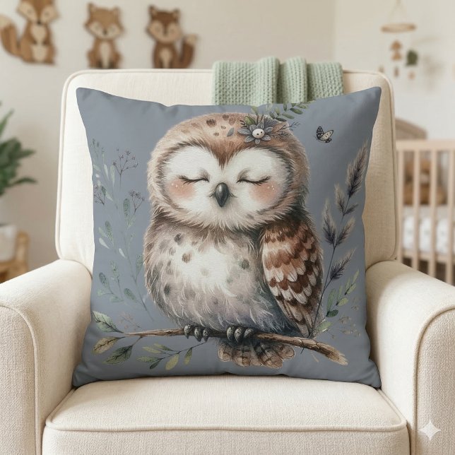 Almofada Coruja Fofo de Aquarela com Estilo Florestal Flori (Cute Watercolor Owl with Floral Woodland Style Throw Pillow Mockup A)
