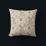 Almofada Cream Winter Botanical Patterno<br><div class="desc">Travesseiro de Natal bonito e divertido,  com ilustração desenhada à mão de botânicos de inverno.</div>