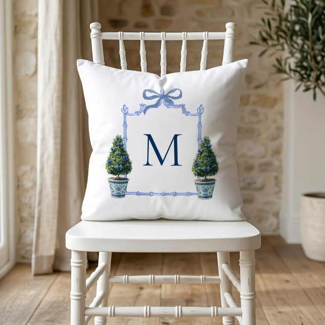Almofada Crest Monogramado de Topiaria Chinesa (Topiary Crest Monogram Pillow)