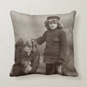 Almofada Criança com cão, C1885