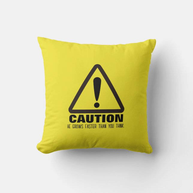 Almofada Cuidado! Primeiro Convite de aniversário Engraçado (Frente)