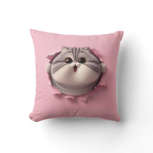 Curioso Gato Chubby Pionando Papel Rosa