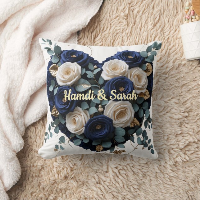 Almofada Custom Navy Gold Floral Monogram Heart Pillow (Cobertor)