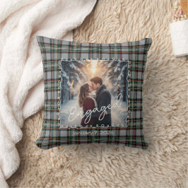 Almofada Custom Winter Engagement Photo Pillow with Tartan 