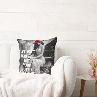 Almofada Customized Red Hat Piano Glam Fashion Quote Chic 