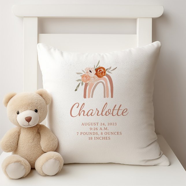 Almofada Cute Boho Rainbow | Recém-nascidos (A cute, boho baby birth stats pillow with a terracotta rainbow and flowers)