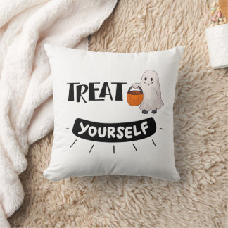 Almofada Cute Ghost “Treat Yourself” Pillow Halloween Theme
