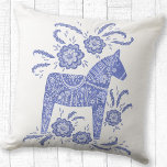 Almofada Dala Horse Art Periwinkle Blue<br><div class="desc">Uma bonito pintura de Dala Horse sueca, azul-indigo e branco.</div>