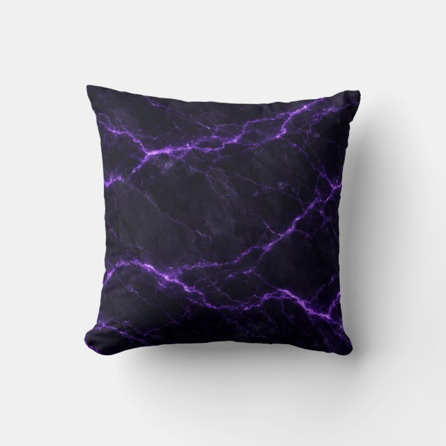 Almofada Dark Marble Throw Pillow with Violet Veins (Frente)