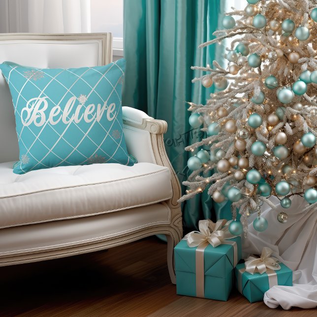 Almofada Dazzling Acredite Azul Claro e Prateado Estirpados (Stunning and Elegant Azul and Silver Decorative Christmas Throw Pillow)