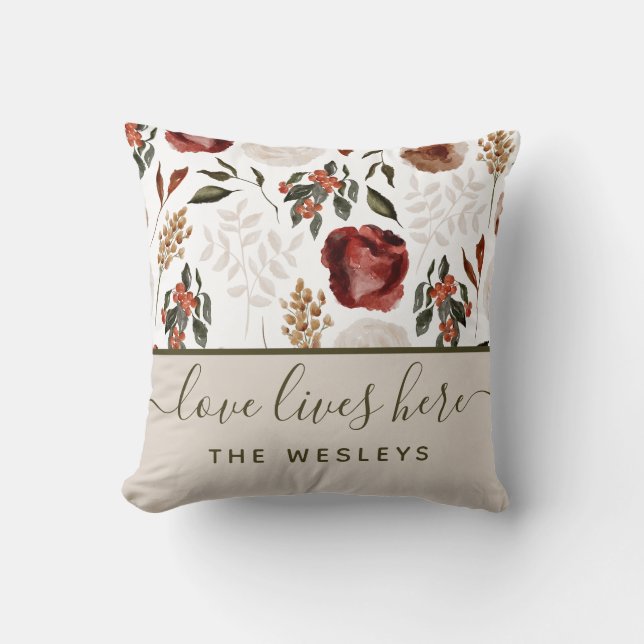 Almofada de Arremesso com Nome Amor Vive Aqui (Frente)