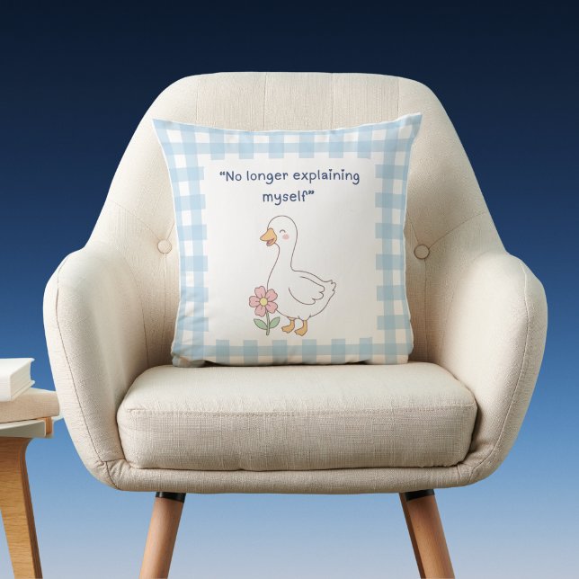 Almofada de Arremesso Xadrez Ganso Engraçado ("No longer explaining myself" custom name pillow)