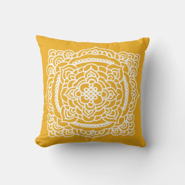 Almofada de lançamento com ornamento branco amarel (Frente)