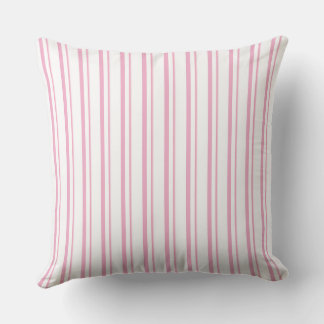 almofada de lançamento de tiras rosa suave