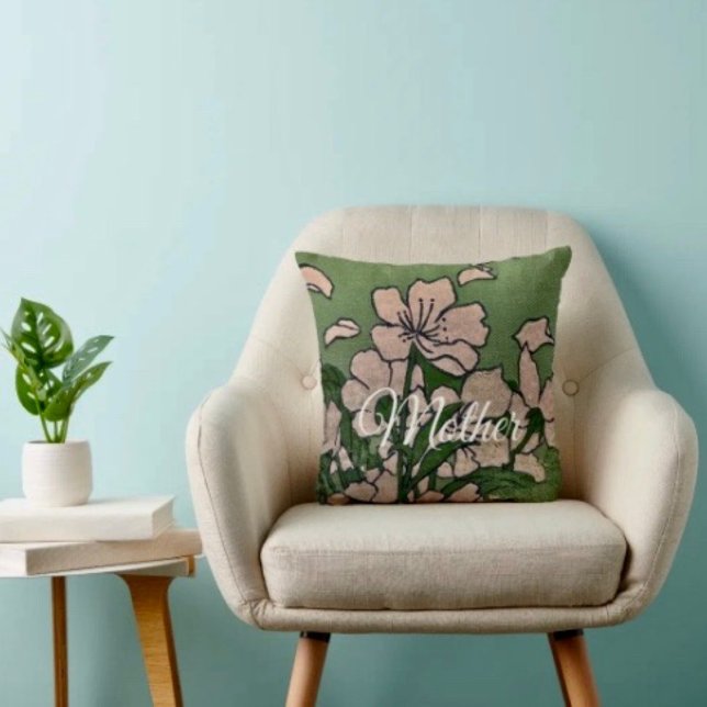 Almofada de lançamento verde com flor de pesseguei (Cozy throw pillow that reminds Mom she’s loved—perfect Mother’s Day home accent.
)