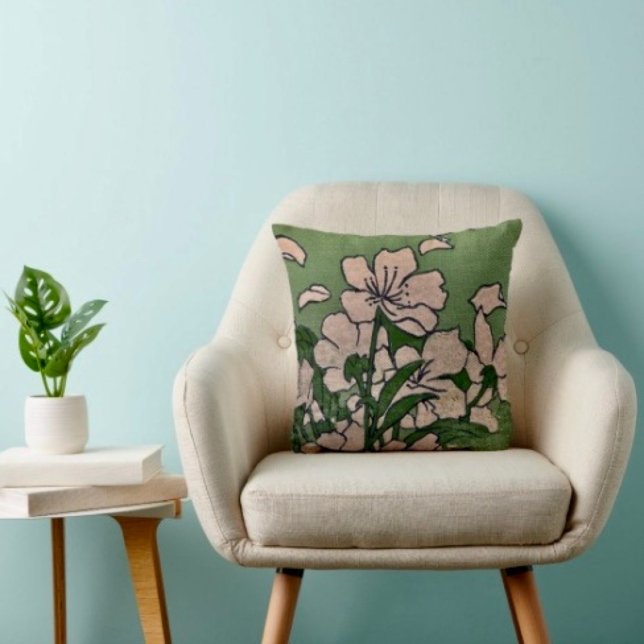 Almofada de lançamento verde flor de pêssego rosa (Cozy throw pillow that accents any living room or bedroom with floral colour and style.

)