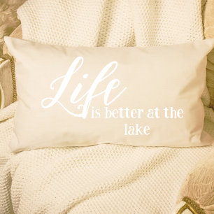 Almofada Decorativa A vida é melhor no lago Beige White Vacation.