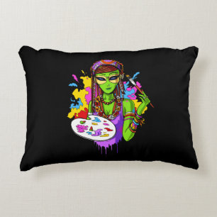 Almofada Decorativa Artista de pintura Hippie da Alienígena Espacial