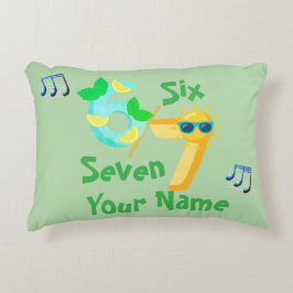 Almofada Decorativa Assinatura de Compasso Musical Divertida Six Seven