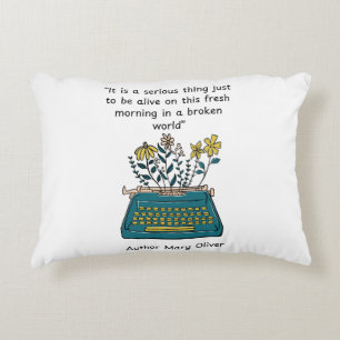 Almofada Decorativa Autora Mary Oliver Collector de Sommer Hamilton