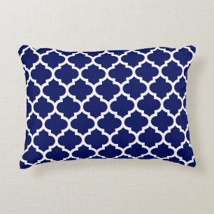 Almofada Decorativa Azul Marinho Branco Padrão Quatrefoil Marroquino #