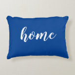 Almofada Decorativa Azul Sentimento Residencial<br><div class="desc">A palavra "casa" em um script de música é exibida na frente e atrás deste travesseiro lombar em qualquer cor,  mostramos azul. Perfeito para a decoração da casa,  a cadeira favorita,  ou sotaque no seu quarto.</div>