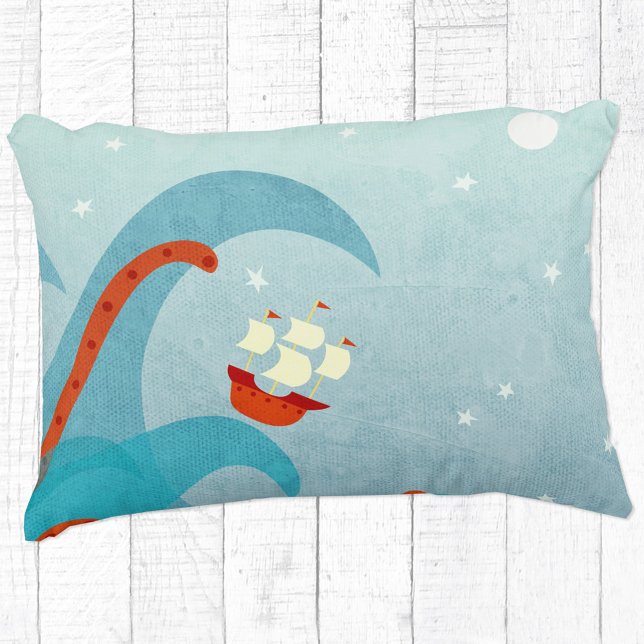 Almofada Decorativa Barco à vela náutica (Sailing boat and sea monster fun adventure throw pillow)