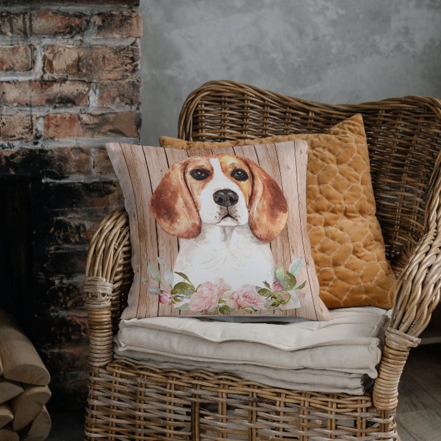 Almofada Decorativa Beagle & Flores em Aquarela (Criador carregado)