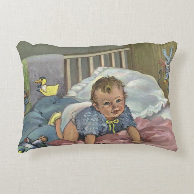 Almofada Decorativa Bebê Fofo Antigo Brincando no Berço, Hora da Sonec (Frente)