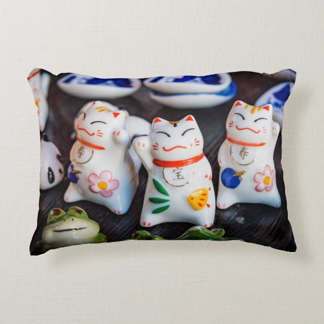 Almofada Decorativa Beckoning - figurinos de gatos (Frente)