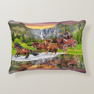 ALMOFADA DECORATIVA BEM FARGO STAGECOACH