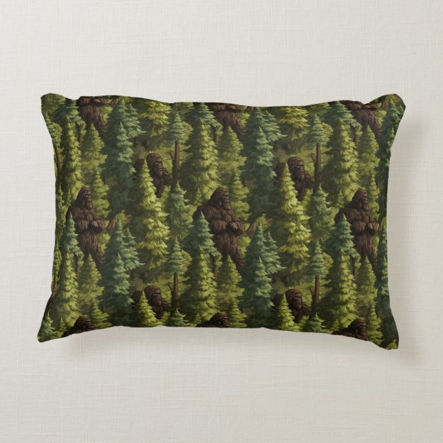 Almofada Decorativa Bigfoot Hiding In A Pine Tree Forest (Verso)