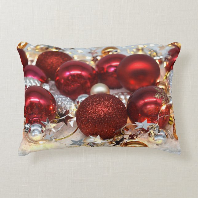 Almofada Decorativa Bolas de Decoração Vermelha e Prata Natal (Frente)