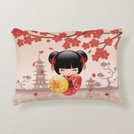 Almofada Decorativa Boneca Kokeshi Sakura Vermelha - Geisha Japonesa