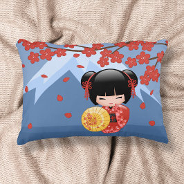 Almofada Decorativa Boneca Kokeshi Sakura Vermelha - Geisha Japonesa