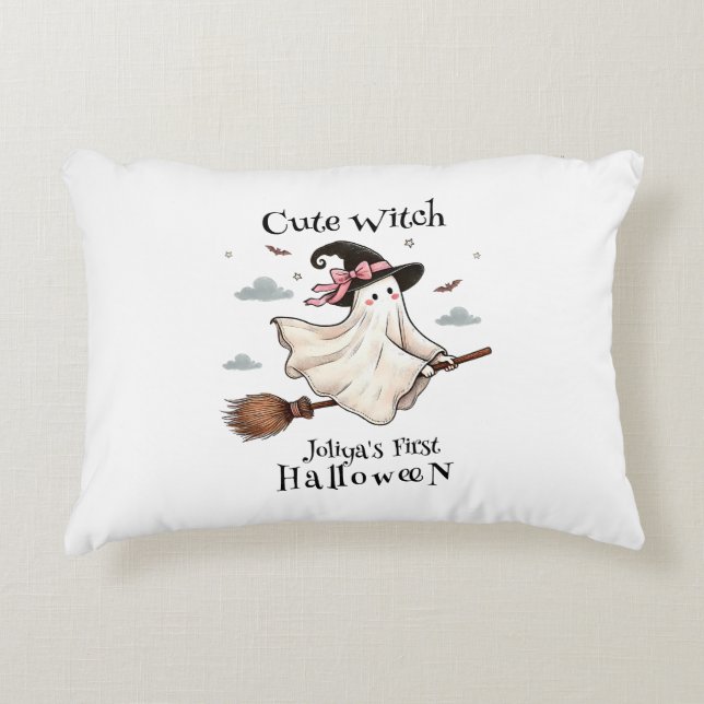 Almofada Decorativa bruxa-branca simples e elegante no primeiro dia da (Frente)