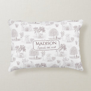Almofada Decorativa Burgundy Toile de Jouy Nome Nascimento Data Bebê