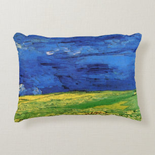 Almofada Decorativa Campo de trigo sob céu nublado por Vincent van Go