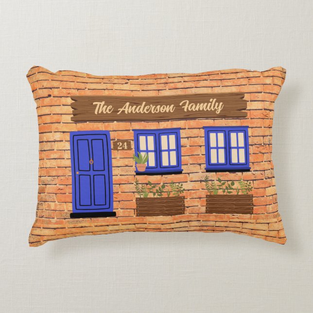 Almofada Decorativa Casa Brick com Texto Personalizado de Porta Azul (Frente)