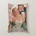 Almofada Decorativa Casamento vintage, Noiva retrô e Newlyweds Groom<br><div class="desc">Vintage ilustration love and romance design com noiva no vestido de noiva e no noivo do seu smoking. O feliz casal recém-casado está rodeado de lindas flores florais,  rosa e brancas.</div>