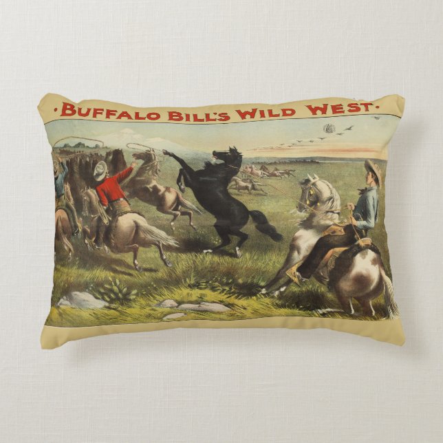 Almofada Decorativa Cavalos Selvagens Oeste de Buffalo Bill (Frente)