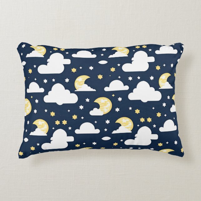 Almofada Decorativa Céu Noturno com Estrelas, Lua e Nuvens (Frente)