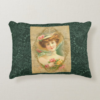 Almofada Decorativa Chapéu Floral Vintage Senhora Crochet Verde Falso